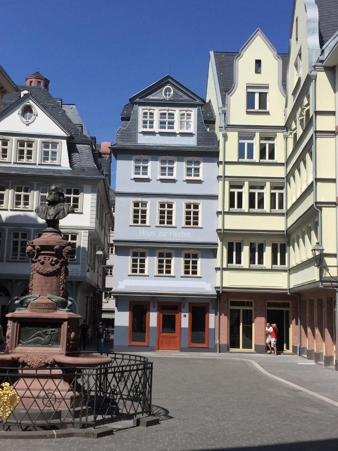 Blaues Haus Apartamento Niederdorfelden Exterior foto