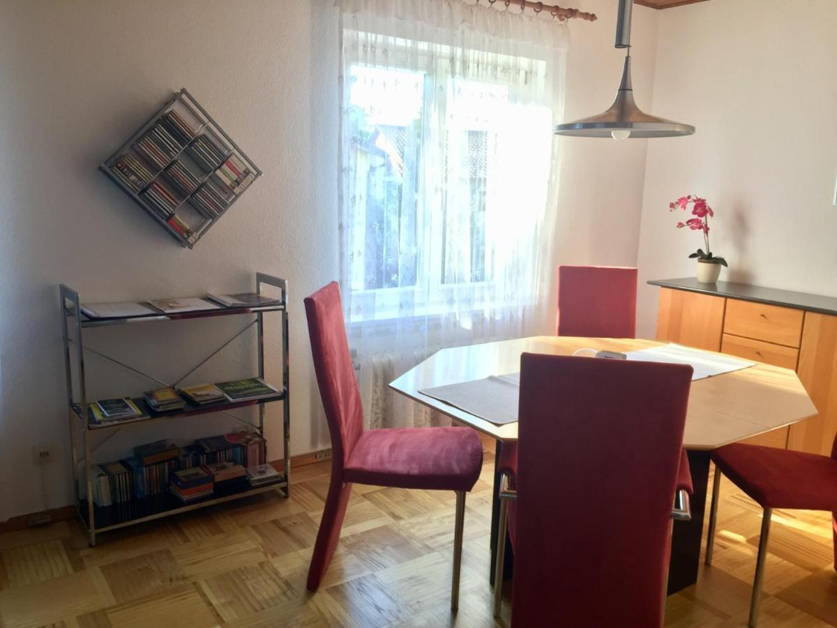 Blaues Haus Apartamento Niederdorfelden Exterior foto